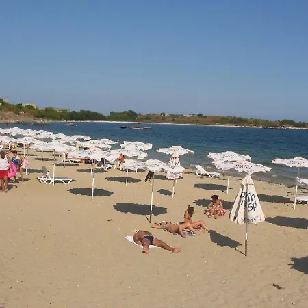 Apartamento On The Sea At St Nikolas Complex-ira